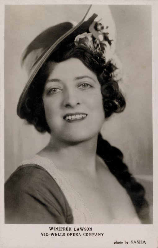 Winifred Lawson, Vic-Wells Opera Company (zdjęcie czarno-białe) autorstwa English Photographer