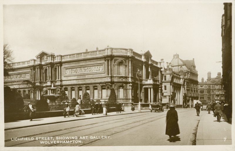 Galeria Sztuki Wolverhampton, Lichfield Street (zdjęcie czarno-białe) autorstwa English Photographer
