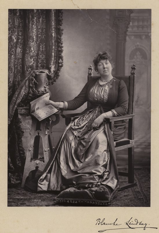 Blanche Lindsay, angielska artystka i poetka autorstwa English School