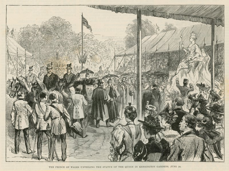 Książę Walii odsłania posąg królowej w Kensington Gardens autorstwa English School