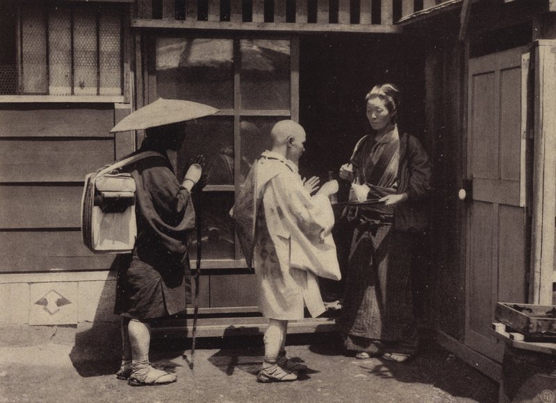 Kioto, pielgrzymi (zdjęcie czarno-białe) autorstwa European Photographer