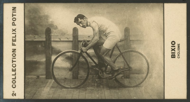 Luigi Bixio, jazda na rowerze autorstwa European Photographer