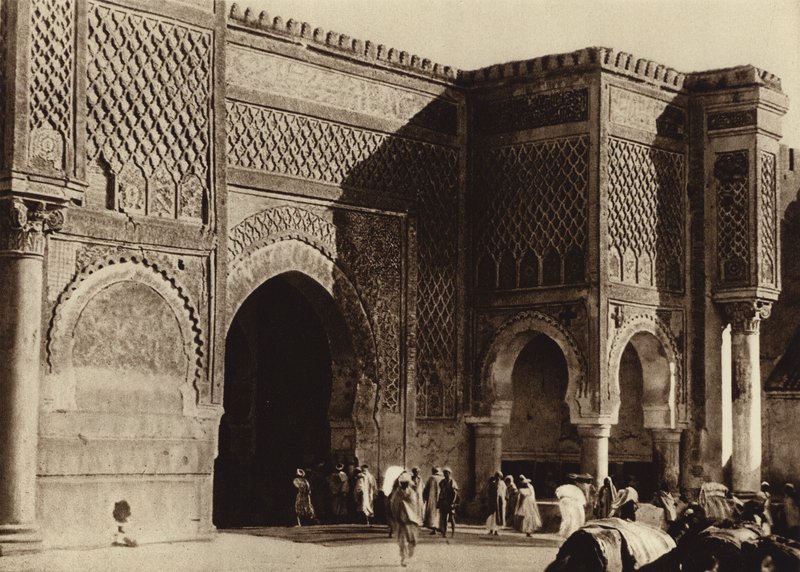 Meknes, Brama Pałacowa, Bab Mansour (zdjęcie czarno-białe) autorstwa European Photographer