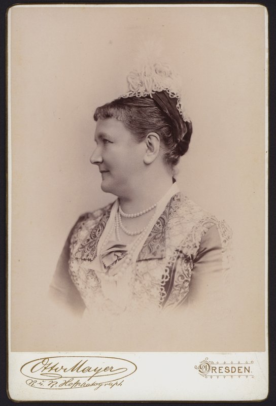 Portret, Ostatnia Królowa Saksonii, dawniej Księżna Karola Szwedzka (zdjęcie czarno-białe) autorstwa European Photographer
