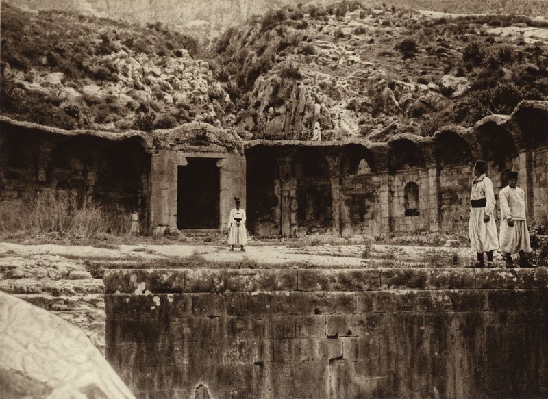 Ruiny łaźni rzymskiej w Algierii (zdjęcie czarno-białe) autorstwa European Photographer