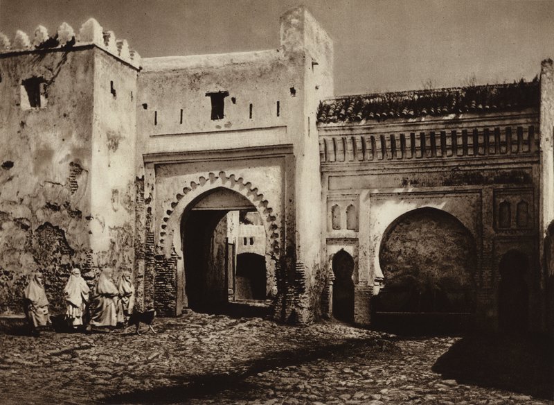 Tetuan, brama starego miasta (zdjęcie czarno-białe) autorstwa European Photographer