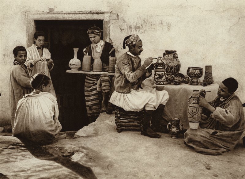 Tunis, szopa garncarska (zdjęcie czarno-białe) autorstwa European Photographer