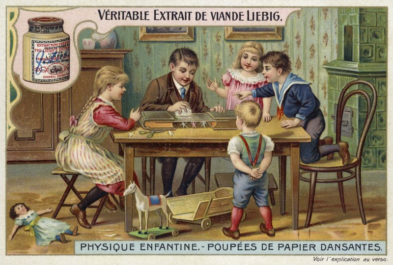 Tańczące papierowe lalki autorstwa European School