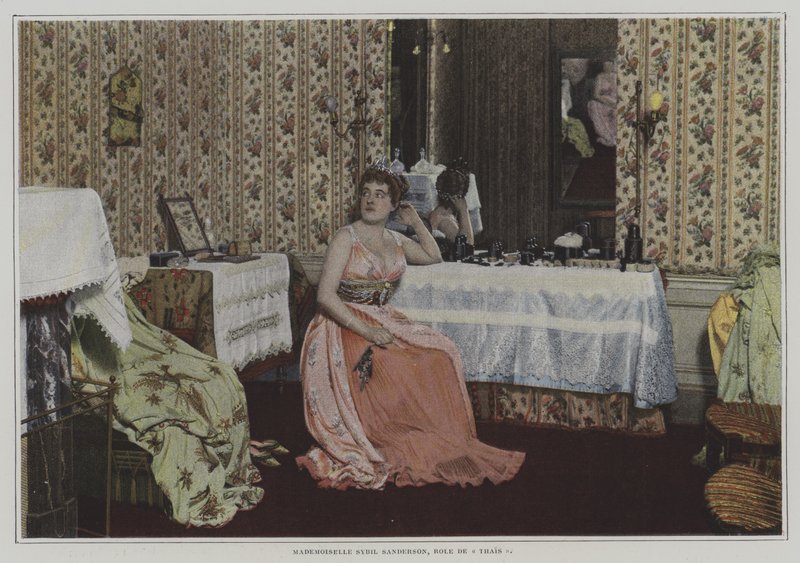 Amerykańska sopranistka Sybil Sanderson w tytułowej roli w operze Thais Julesa Masseneta (zdjęcie kolorowe) autorstwa French Photographer