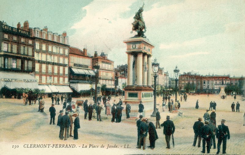 Clermont-Ferrand, Place De Jaude autorstwa French Photographer