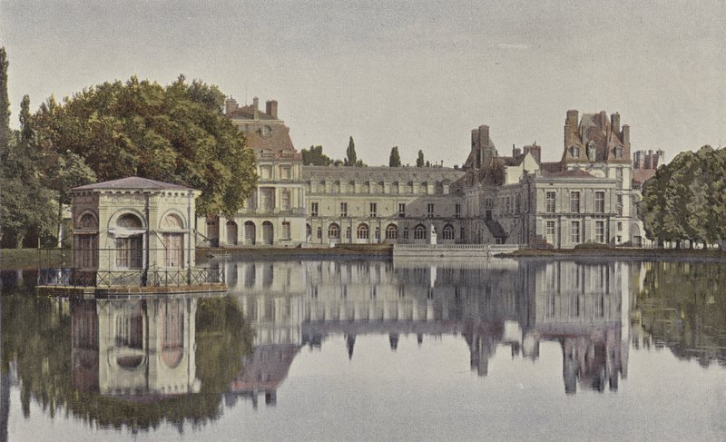 Fontainebleau, Pałac, Widok ze stawu karpiowego autorstwa French Photographer