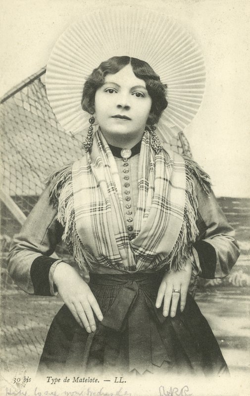 Dziewczyna ubrana jak matalote (kolor lito) autorstwa French Photographer