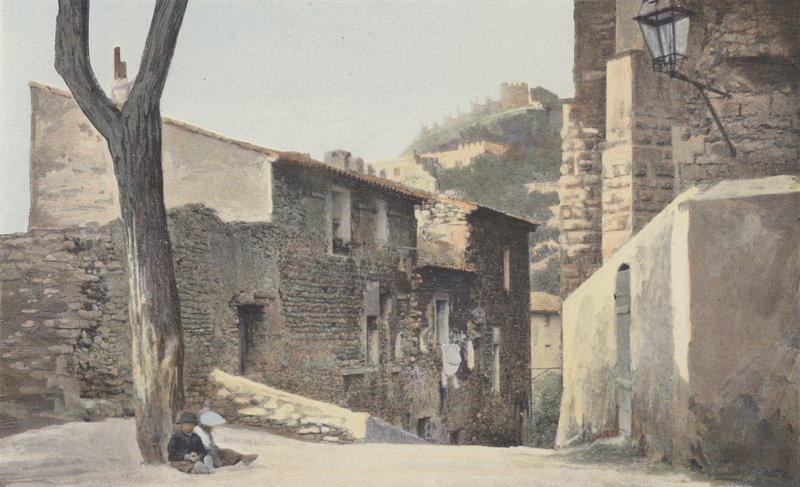 Hyeres, Stare Miasto, ulica prowadząca do kościoła św. Pawła autorstwa French Photographer