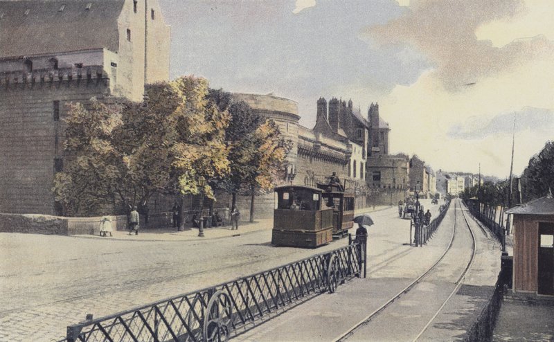 Nantes, Le Chateau, Widok z nabrzeża Port-Maillard autorstwa French Photographer