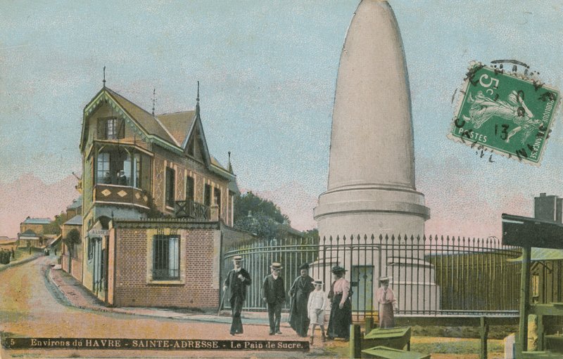 Pain de sucre (pomnik bochenka cukru) w Sainte-Adresse niedaleko Le Havre. Mauzoleum zbudowane ku pamięci Charlesa Lefebvre-Desnouettesa. Pocztówka wysłana w 1913 roku. autorstwa French Photographer