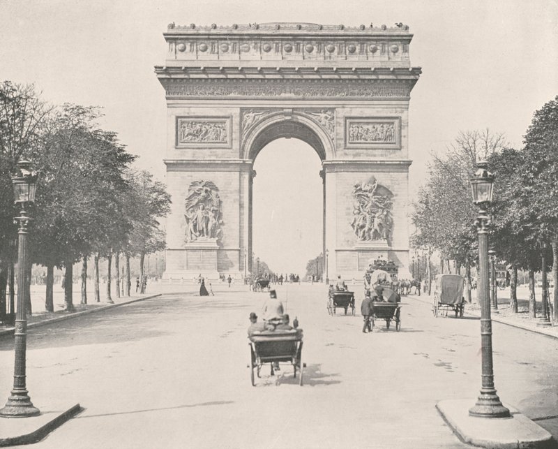 Paryż: Łuk Triumfalny, od wschodu (zdjęcie czarno-białe) autorstwa French Photographer