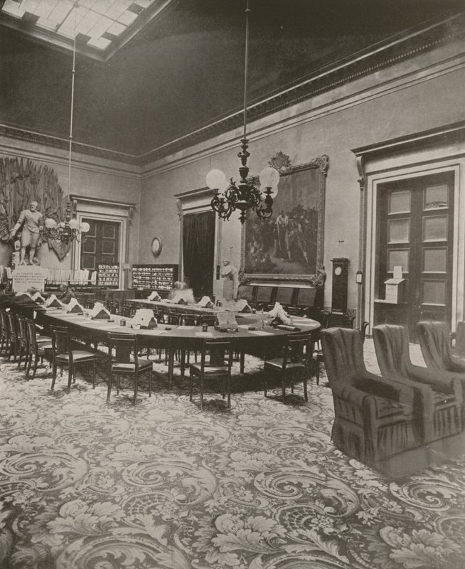 Paryż: Izba Deputowanych, Salle des Conferences (zdjęcie czarno-białe) autorstwa French Photographer