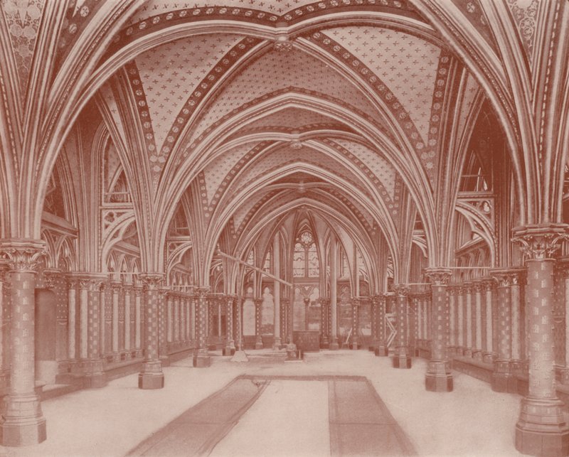 Paryż: Krypta Sainte Chapelle (zdjęcie czarno-białe) autorstwa French Photographer