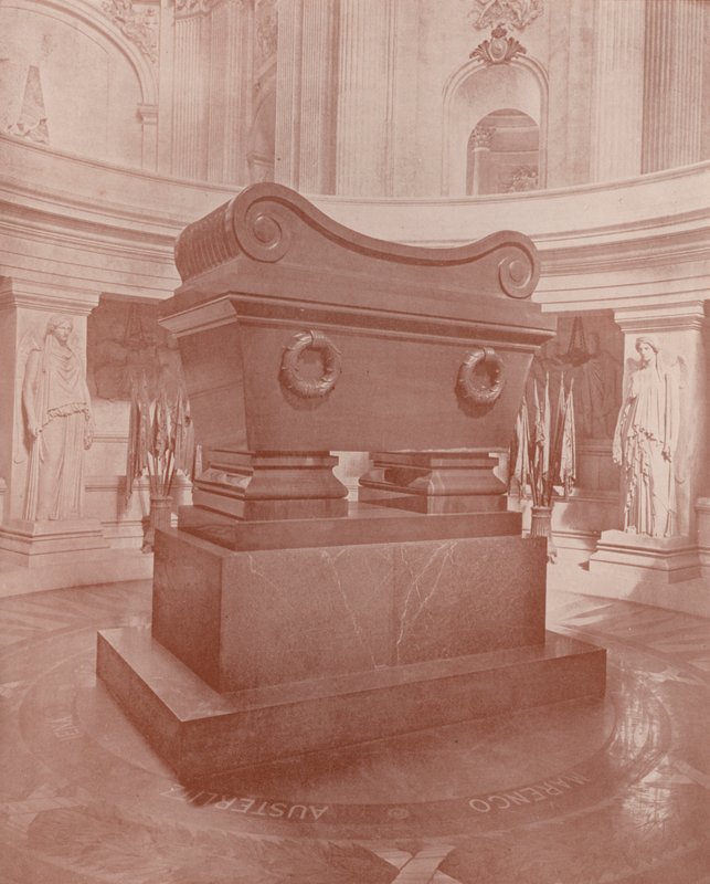 Paryż: sarkofag i grób Napoleona (zdjęcie czarno-białe) autorstwa French Photographer