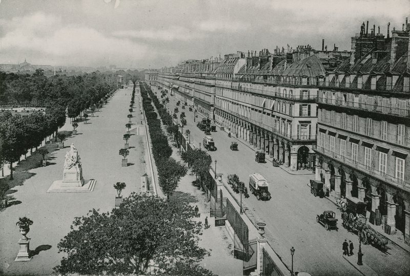 Perspective du Jardin des Tuileries et la Rue de Rivoli, Perspektive na ogród Tuileries z ulicą Rivoli (fotograwer) autorstwa French Photographer