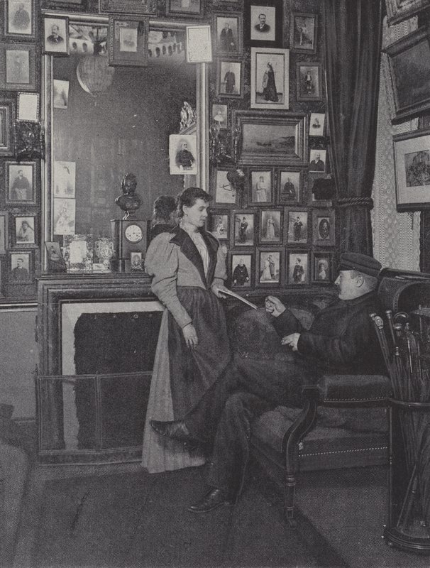 Pokój w Palais Garnier w Paryżu wypełniony portretami wykonawców (zdjęcie czarno-białe) autorstwa French Photographer