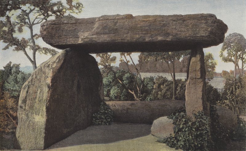 Saint-Nazaire, Dolmen otacza plac autorstwa French Photographer