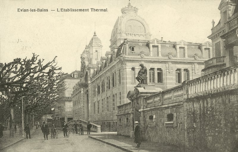 Termy, Evians Les Bains (zdjęcie czarno-białe) autorstwa French Photographer