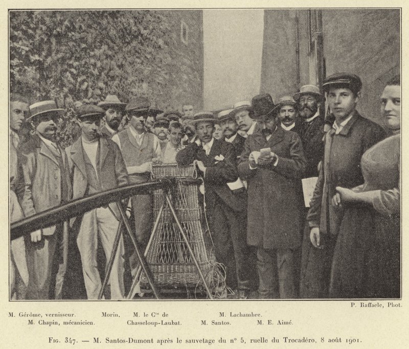 M Santos-Dumont po uratowaniu nr 5, Ruelle du Trocadero, 8 sierpnia 1901 (rycina) autorstwa French School
