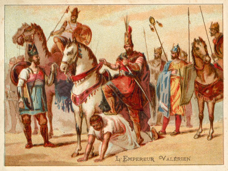Perski król Szapur I używający schwytanego rzymskiego cesarza Waleriana jako podnóżka, c260 (chromolitho) autorstwa French School