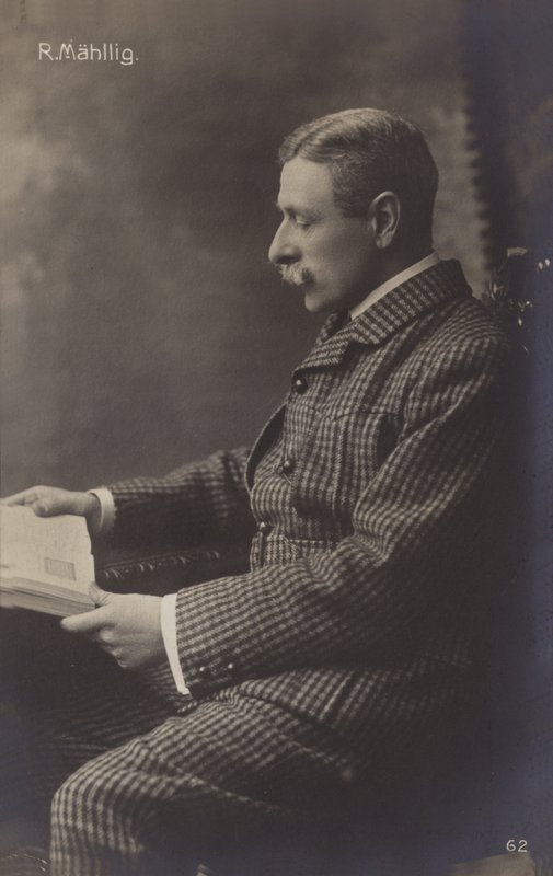 Portret Ricardo Mahlliga (zdjęcie czarno-białe) autorstwa German Photographer