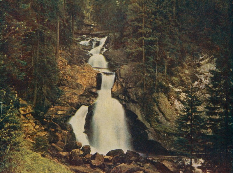 Wodospady Triberg, Schwarzwald, Niemcy (zdjęcie kolorowe) autorstwa German Photographer