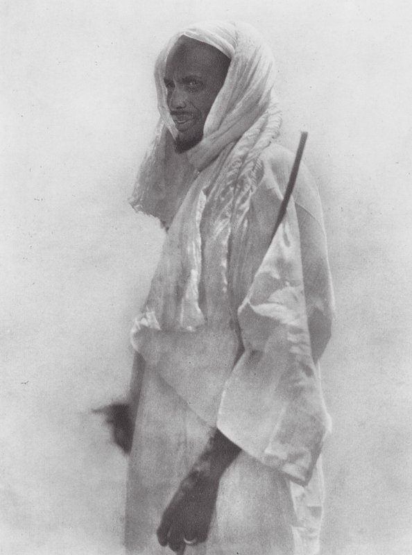 Afryka: Aulad Hamid Arab (zdjęcie czarno-białe) autorstwa Hugo Adolf Bernatzik