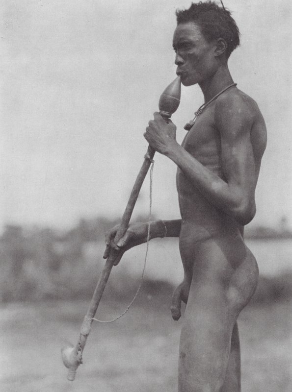 Afryka: Nuerized Dinka na Bahr el Zeraf (zdjęcie czarno-białe) autorstwa Hugo Adolf Bernatzik