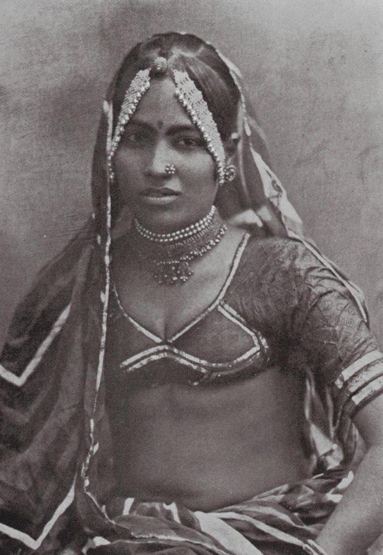 Bombaj / Mumbaj: Marwar Lady (zdjęcie czarno-białe) autorstwa Indian photographer