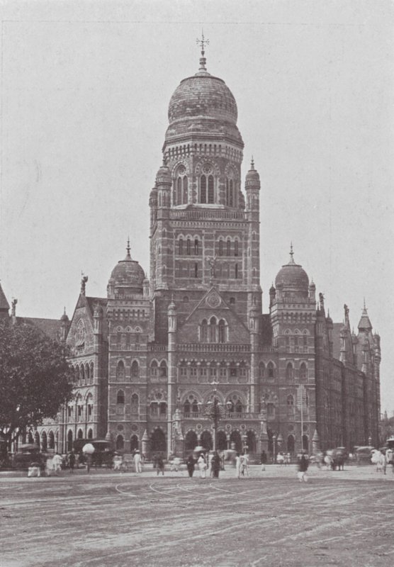 Bombaj / Mumbai: Urząd Miejski (zdjęcie czarno-białe) autorstwa Indian photographer
