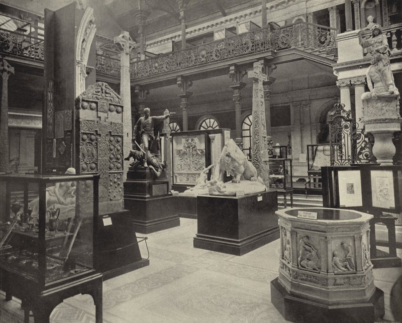 Central Court, Dublin Museum of Science and Art (zdjęcie czarno-białe) autorstwa Irish Photographer