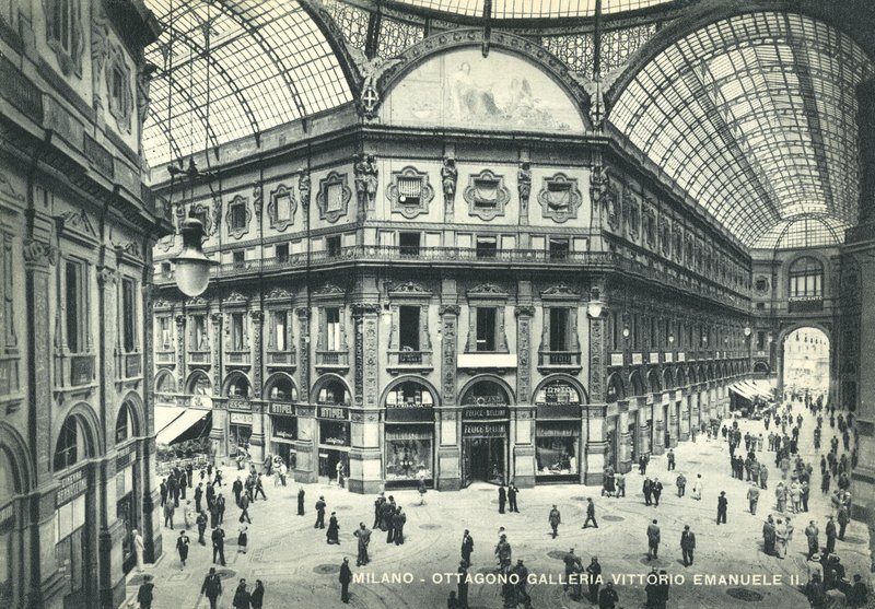 Mediolan, Włochy, Galeria Vittorio Emanuele II autorstwa Italian Photographer