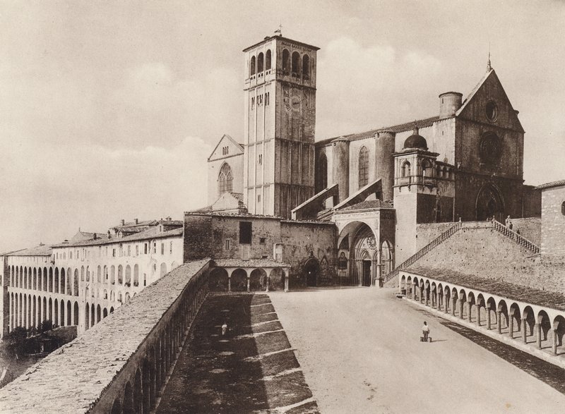 Asyż: Bazylika S. Francesco (zdjęcie czarno-białe) autorstwa Italian Photographer