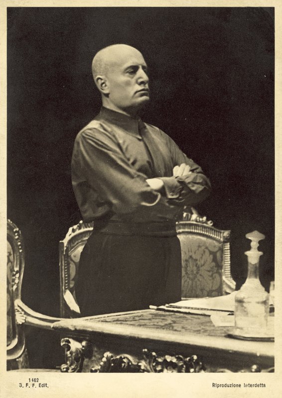 Benito Mussolini (zdjęcie czarno-białe) autorstwa Italian Photographer