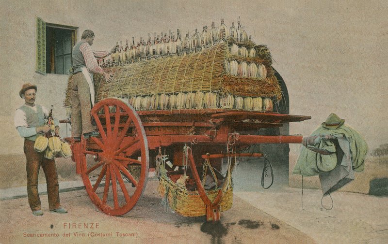 Ładowanie butelek wina na wózek, Florencja. Pocztówka wysłana w 1913 roku. autorstwa Italian Photographer