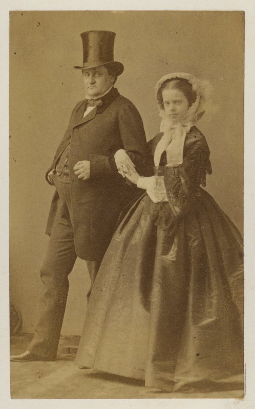 Maria Pia Sabaudzka, córka króla Wiktora Emanuela II Włoch i królowej małżonki króla Portugalii Ludwika I (zdjęcie czarno-białe) autorstwa Italian Photographer