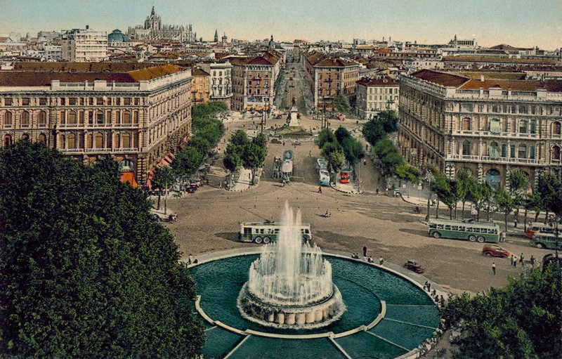 Mediolan: Panorama z zamku (zdjęcie kolorowe) autorstwa Italian Photographer