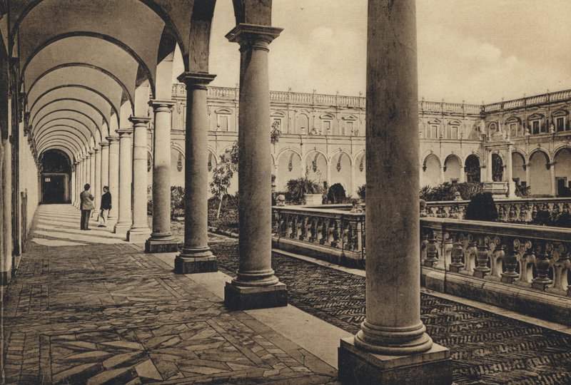 Neapol: Chiostro Di S Martino (zdjęcie czarno-białe) autorstwa Italian Photographer