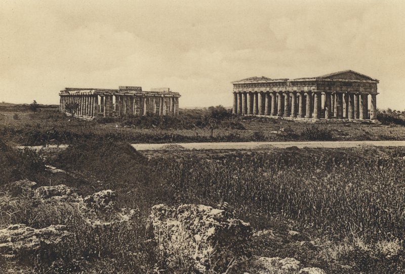 Neapol: Pesto, Świątynia Neptuna i Ceres (zdjęcie czarno-białe) autorstwa Italian Photographer