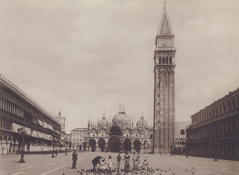 Piazza S Marco (zdjęcie czarno-białe) autorstwa Italian Photographer