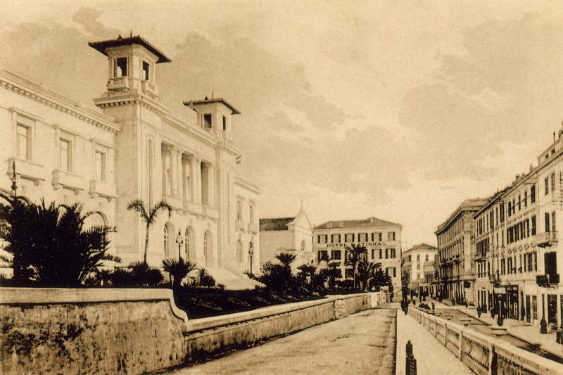 Sanremo, Casino Municipale (zdjęcie czarno-białe) autorstwa Italian Photographer