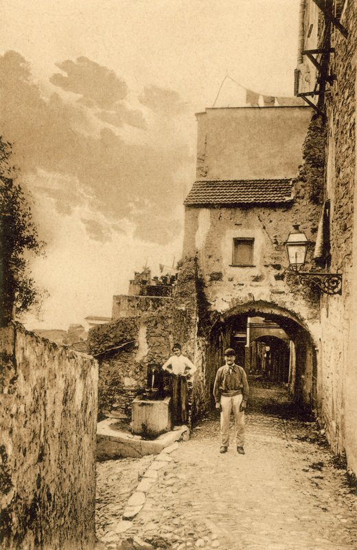 Sanremo, Stare Miasto, Porta Candelieri (zdjęcie b / w) autorstwa Italian Photographer