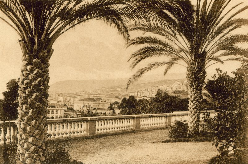 San Remo, Z Palmy (zdjęcie czarno-białe) autorstwa Italian Photographer