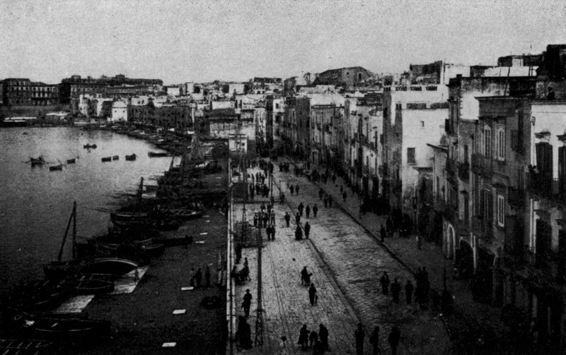 Taranto, Stare Miasto, Panorama (zdjęcie czarno-białe) autorstwa Italian Photographer