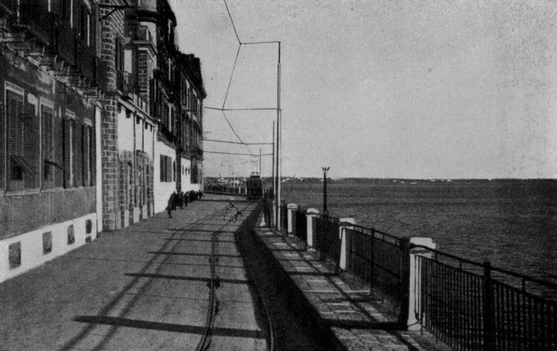Taranto, Corso Vittorio Emanuele (b / w zdjęcie) autorstwa Italian Photographer